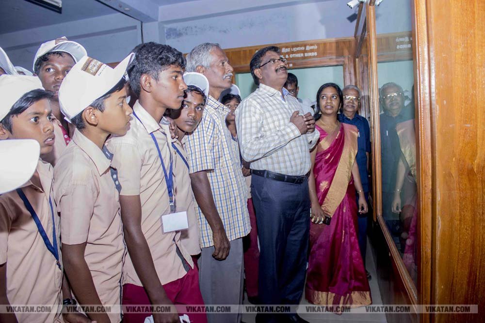 புதுக்கோட்டையில் ஏழை எளிய மாணவர்களுக்கான சுற்றுலா விழிப்புணர்வு நிகழ்வு ஒரு நாள் சுற்றுலா படங்கள் - அரவிந்த்.எம் புதுக்கோட்டையில் ஏழை எளிய மாணவர்களுக்கான சுற்றுலா விழிப்புணர்வு நிகழ்வு ஒரு நாள் சுற்றுலா படங்கள் - அரவிந்த்.எம்