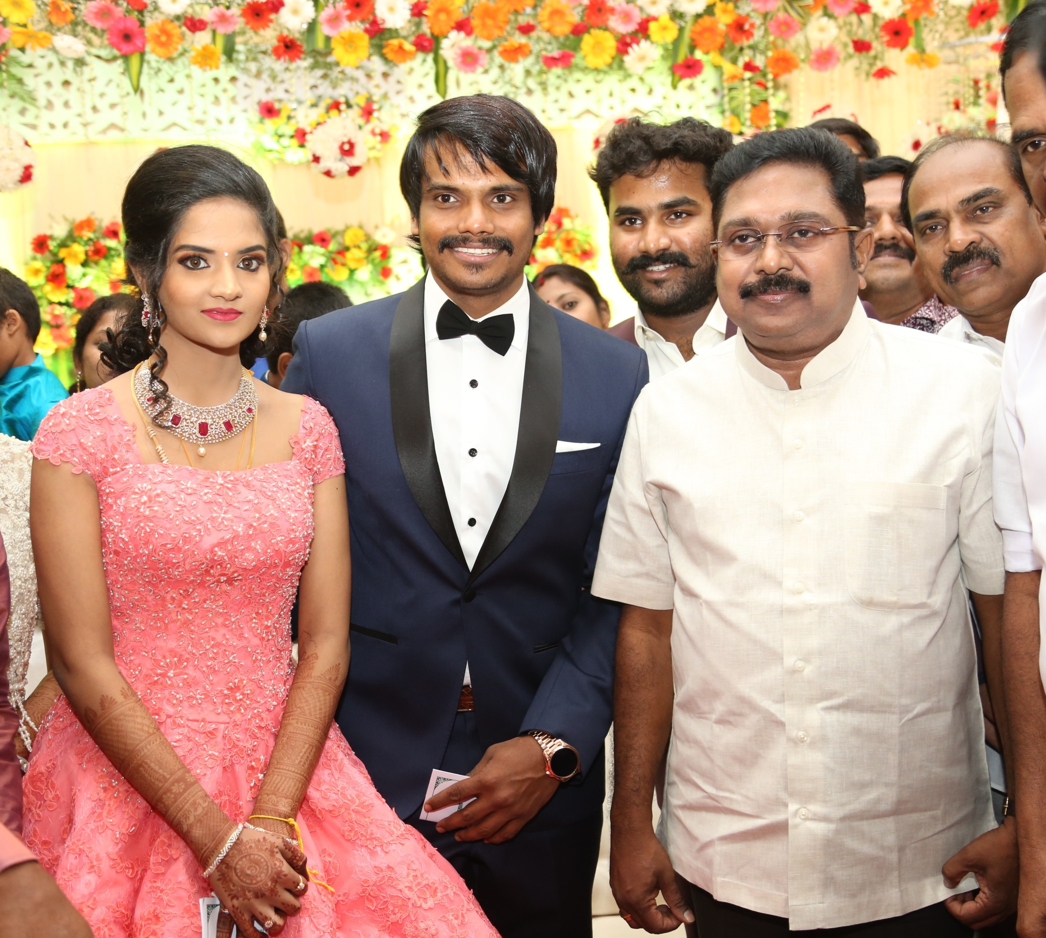 நடிகர் - தயாரிப்பாளர் இசக்கி கிஷோரின் திருமண வரவேற்பு ஆல்பம்..! நடிகர் - தயாரிப்பாளர் இசக்கி கிஷோரின் திருமண வரவேற்பு ஆல்பம்..!