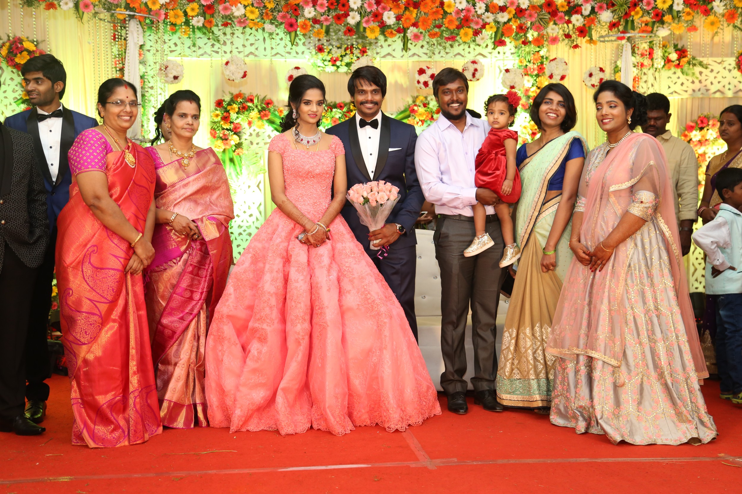 நடிகர் - தயாரிப்பாளர் இசக்கி கிஷோரின் திருமண வரவேற்பு ஆல்பம்..! நடிகர் - தயாரிப்பாளர் இசக்கி கிஷோரின் திருமண வரவேற்பு ஆல்பம்..!