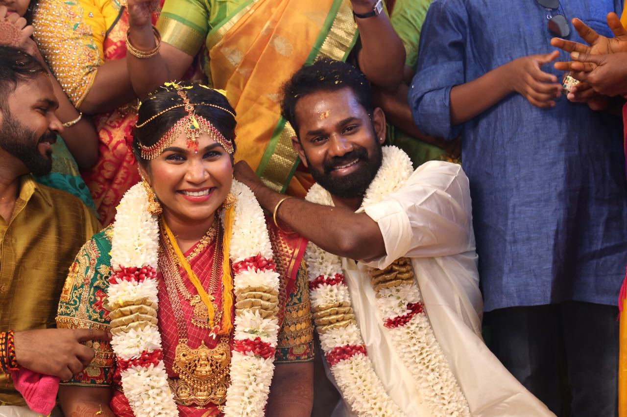 நடிகர் ரமேஷ் திலக் - ஆர்.ஜே.நவலட்சுமி திருமண ஆல்பம்..! நடிகர் ரமேஷ் திலக் - ஆர்.ஜே.நவலட்சுமி திருமண ஆல்பம்..!