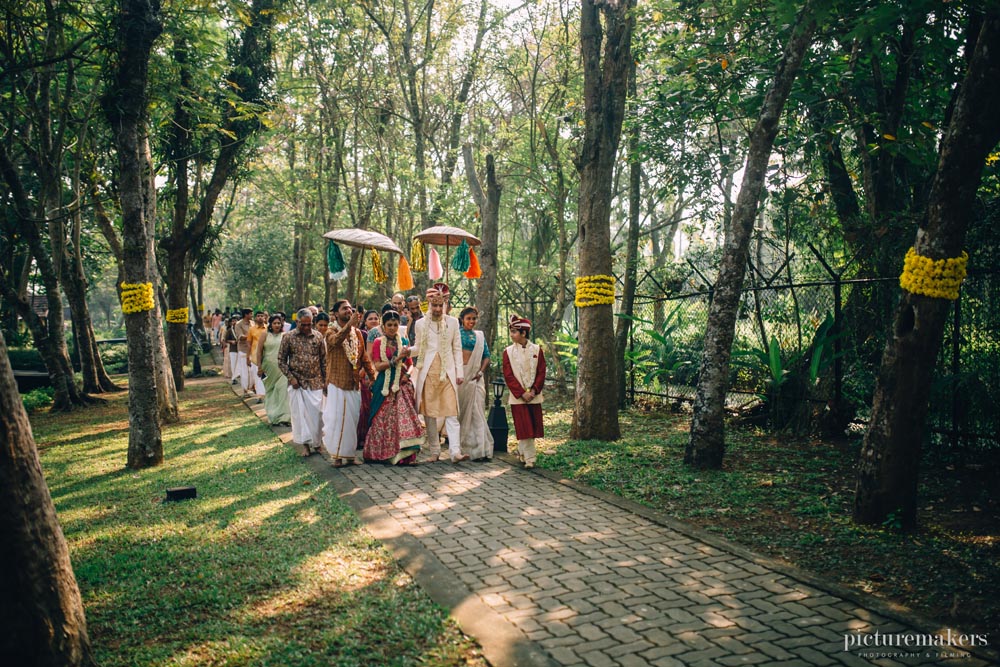 லட்சுமி ராமகிருஷ்ணன் மகள் திருமண ஆல்பம்..! லட்சுமி ராமகிருஷ்ணன் மகள் திருமண ஆல்பம்..!