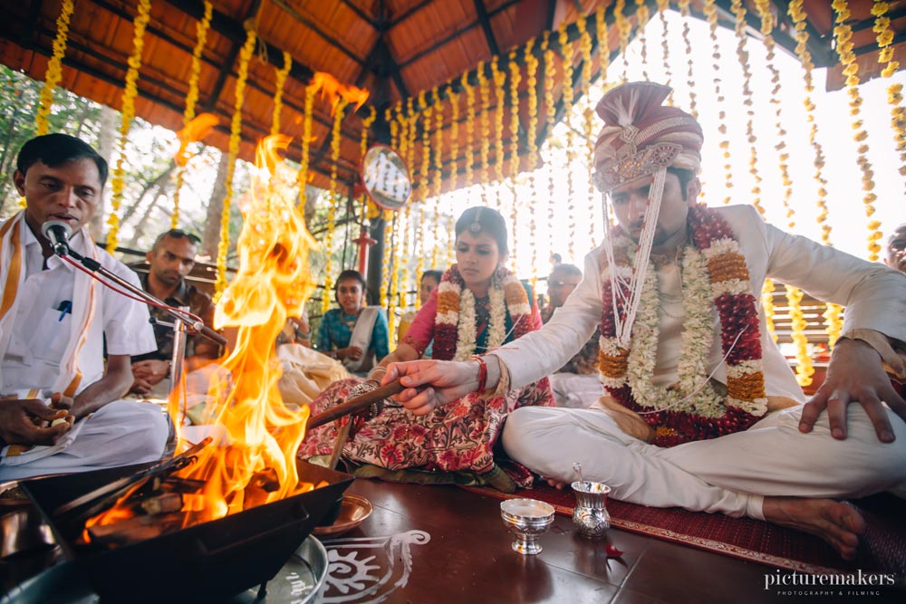 லட்சுமி ராமகிருஷ்ணன் மகள் திருமண ஆல்பம்..! லட்சுமி ராமகிருஷ்ணன் மகள் திருமண ஆல்பம்..!
