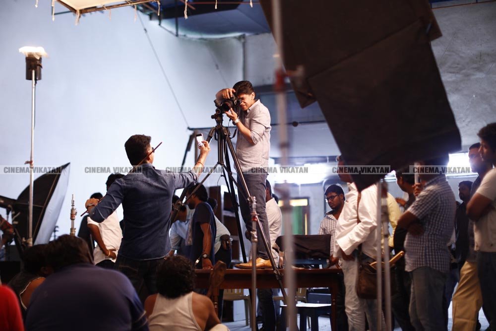 போட்டோ ஷூட் வித் விஜய் - ஜி.வெங்கட்ராமின் க்ளாசிக் க்ளிக்ஸ்..! போட்டோ ஷூட் வித் விஜய் - ஜி.வெங்கட்ராமின் க்ளாசிக் க்ளிக்ஸ்..!