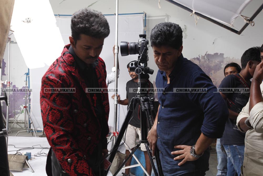 போட்டோ ஷூட் வித் விஜய் - ஜி.வெங்கட்ராமின் க்ளாசிக் க்ளிக்ஸ்..! போட்டோ ஷூட் வித் விஜய் - ஜி.வெங்கட்ராமின் க்ளாசிக் க்ளிக்ஸ்..!