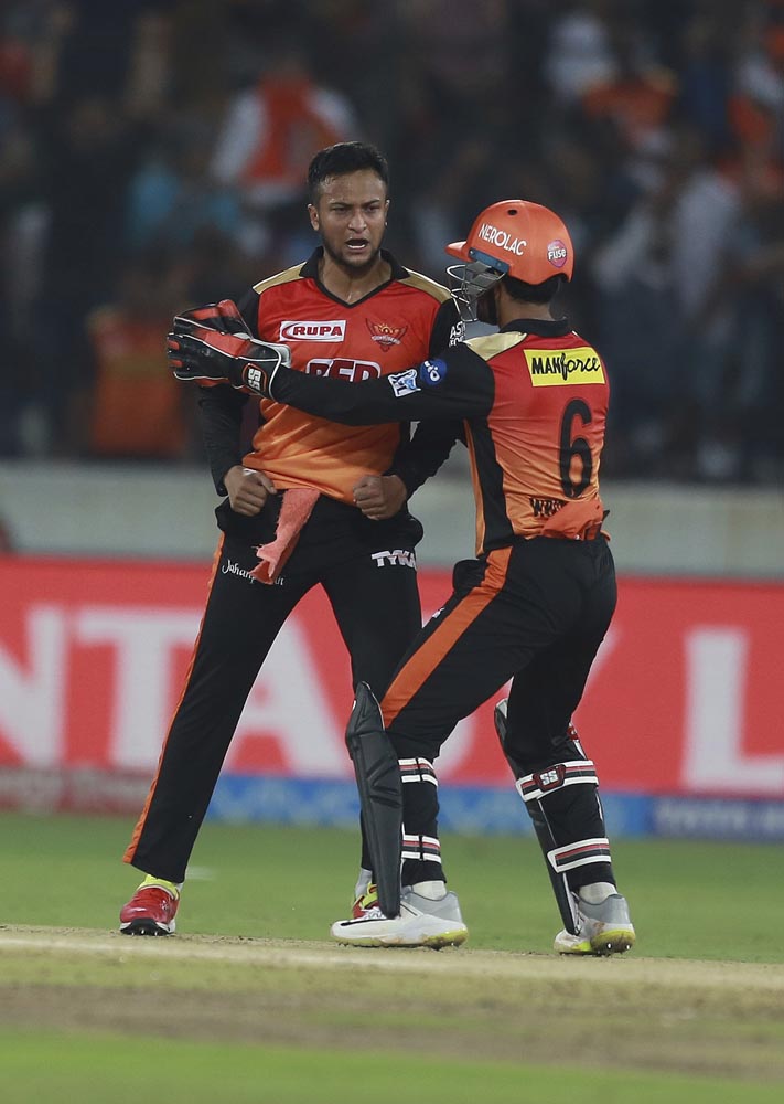 பஞ்சாப் பரிதாபங்கள்... சன்ரைசர்ஸின் வின்னிங் மொமன்ட்ஸ்! #SRHvKXIP பஞ்சாப் பரிதாபங்கள்... சன்ரைசர்ஸின் வின்னிங் மொமன்ட்ஸ்! #SRHvKXIP