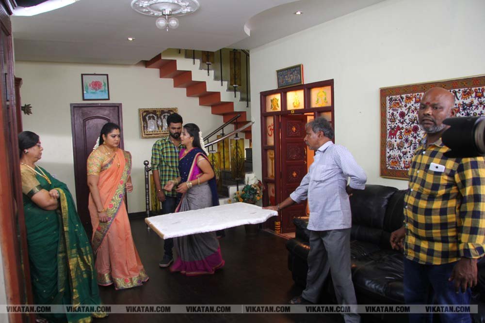 பூவே பூச்சூடவா ஷூட்டிங் ஸ்பாட் ஸ்டில்ஸ்... படங்கள் - அசோக்குமார்.தே பூவே பூச்சூடவா ஷூட்டிங் ஸ்பாட் ஸ்டில்ஸ்... படங்கள் - அசோக்குமார்.தே