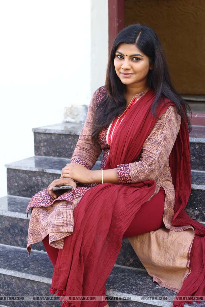 பூவே பூச்சூடவா ஷூட்டிங் ஸ்பாட் ஸ்டில்ஸ்... படங்கள் - அசோக்குமார்.தே பூவே பூச்சூடவா ஷூட்டிங் ஸ்பாட் ஸ்டில்ஸ்... படங்கள் - அசோக்குமார்.தே