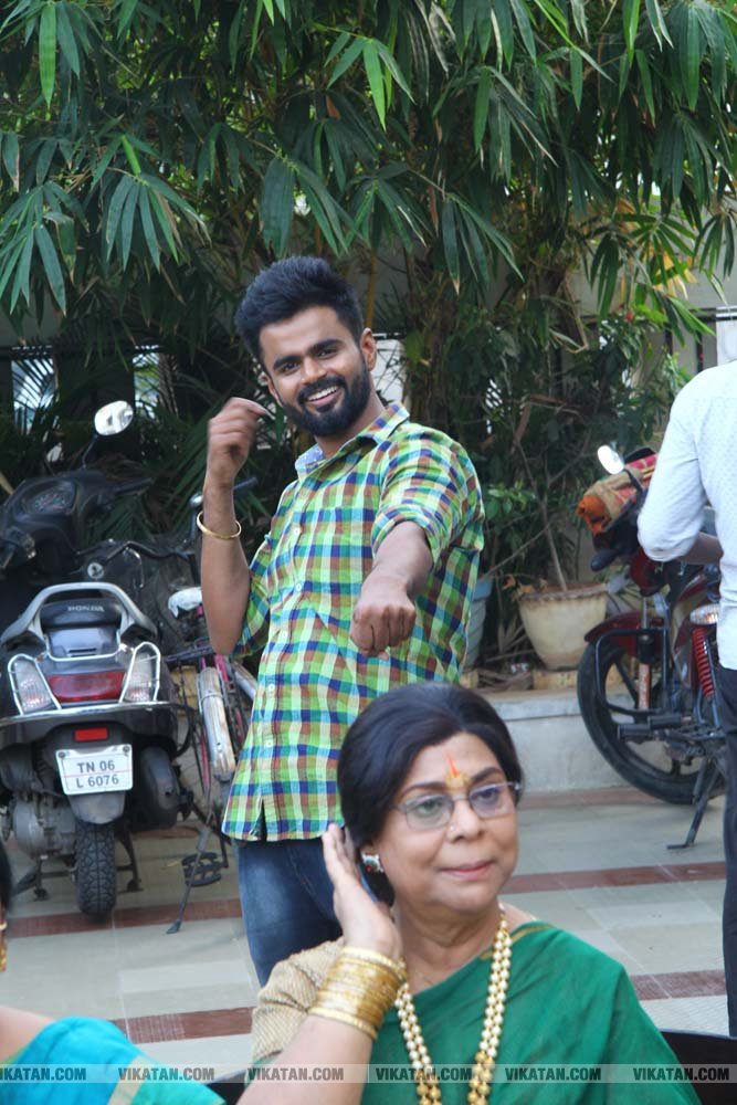 பூவே பூச்சூடவா ஷூட்டிங் ஸ்பாட் ஸ்டில்ஸ்... படங்கள் - அசோக்குமார்.தே பூவே பூச்சூடவா ஷூட்டிங் ஸ்பாட் ஸ்டில்ஸ்... படங்கள் - அசோக்குமார்.தே