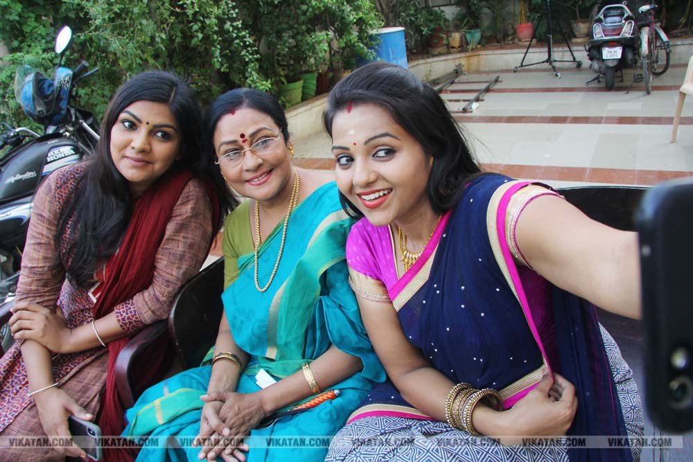 பூவே பூச்சூடவா ஷூட்டிங் ஸ்பாட் ஸ்டில்ஸ்... படங்கள் - அசோக்குமார்.தே பூவே பூச்சூடவா ஷூட்டிங் ஸ்பாட் ஸ்டில்ஸ்... படங்கள் - அசோக்குமார்.தே