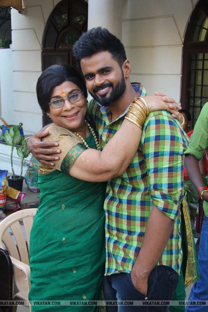 பூவே பூச்சூடவா ஷூட்டிங் ஸ்பாட் ஸ்டில்ஸ்... படங்கள் - அசோக்குமார்.தே பூவே பூச்சூடவா ஷூட்டிங் ஸ்பாட் ஸ்டில்ஸ்... படங்கள் - அசோக்குமார்.தே