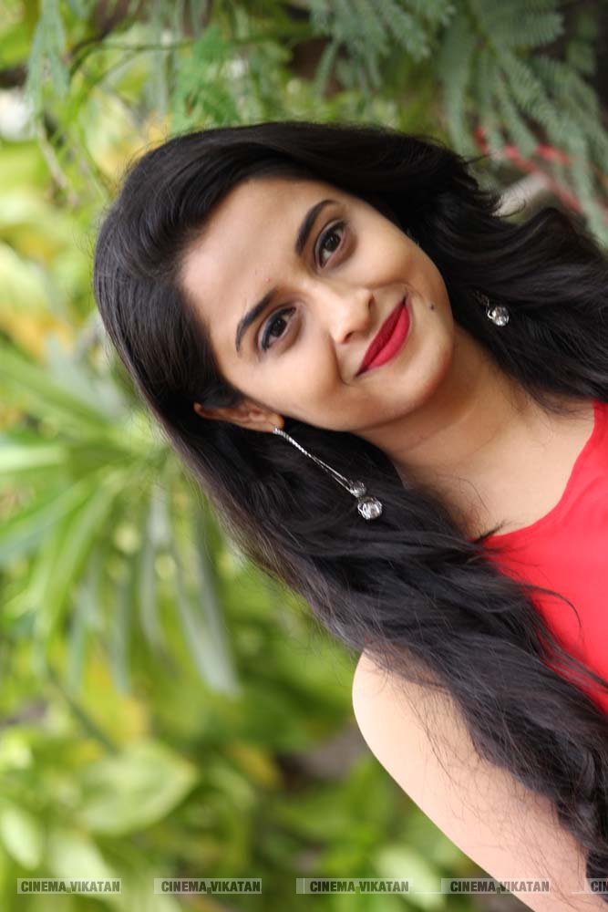 'செம' ஹீரோயின் அர்த்தனா பினு லேட்டஸ்ட் ஸ்டில்ஸ்... படங்கள் - சி.ரவிக்குமார் 'செம' ஹீரோயின் அர்த்தனா பினு லேட்டஸ்ட் ஸ்டில்ஸ்... படங்கள் - சி.ரவிக்குமார்