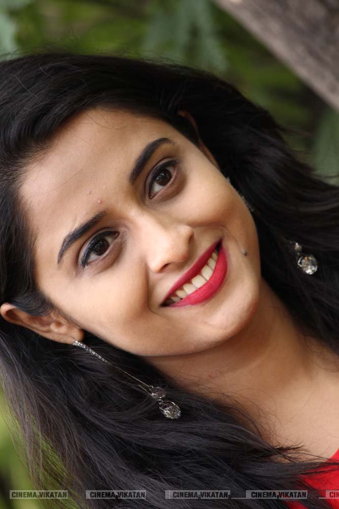 'செம' ஹீரோயின் அர்த்தனா பினு லேட்டஸ்ட் ஸ்டில்ஸ்... படங்கள் - சி.ரவிக்குமார் 'செம' ஹீரோயின் அர்த்தனா பினு லேட்டஸ்ட் ஸ்டில்ஸ்... படங்கள் - சி.ரவிக்குமார்