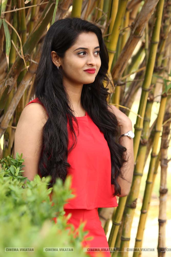 'செம' ஹீரோயின் அர்த்தனா பினு லேட்டஸ்ட் ஸ்டில்ஸ்... படங்கள் - சி.ரவிக்குமார் 'செம' ஹீரோயின் அர்த்தனா பினு லேட்டஸ்ட் ஸ்டில்ஸ்... படங்கள் - சி.ரவிக்குமார்
