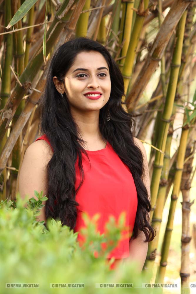 'செம' ஹீரோயின் அர்த்தனா பினு லேட்டஸ்ட் ஸ்டில்ஸ்... படங்கள் - சி.ரவிக்குமார் 'செம' ஹீரோயின் அர்த்தனா பினு லேட்டஸ்ட் ஸ்டில்ஸ்... படங்கள் - சி.ரவிக்குமார்