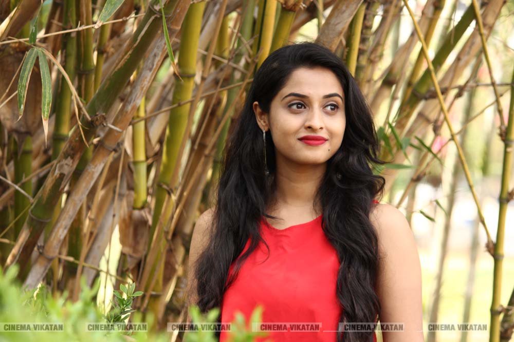 'செம' ஹீரோயின் அர்த்தனா பினு லேட்டஸ்ட் ஸ்டில்ஸ்... படங்கள் - சி.ரவிக்குமார் 'செம' ஹீரோயின் அர்த்தனா பினு லேட்டஸ்ட் ஸ்டில்ஸ்... படங்கள் - சி.ரவிக்குமார்