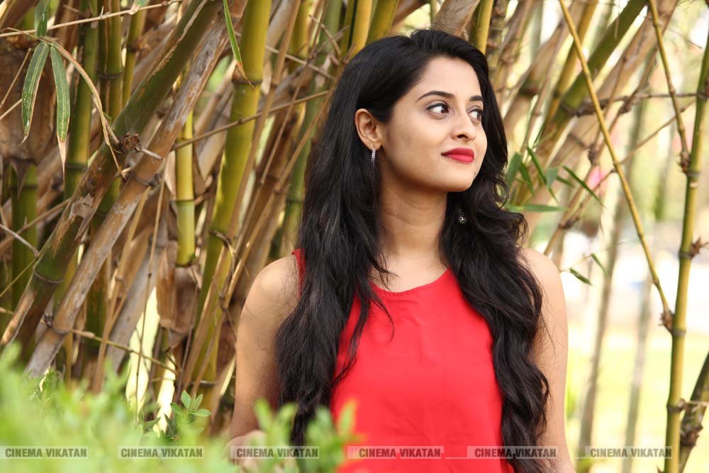 'செம' ஹீரோயின் அர்த்தனா பினு லேட்டஸ்ட் ஸ்டில்ஸ்... படங்கள் - சி.ரவிக்குமார் 'செம' ஹீரோயின் அர்த்தனா பினு லேட்டஸ்ட் ஸ்டில்ஸ்... படங்கள் - சி.ரவிக்குமார்