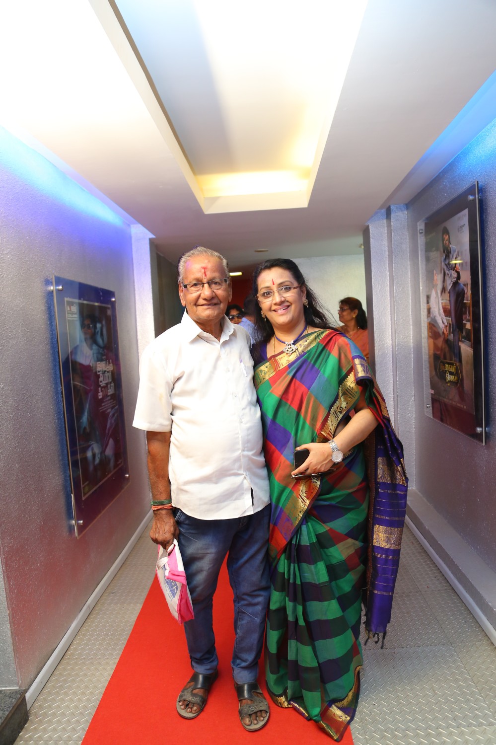 கீர்த்தி சுரேஷ் நடித்திருக்கும் ‘நடிகையர் திலகம்’ படத்தின் ப்ரீமியர் ஷோ ஆல்பம்..! கீர்த்தி சுரேஷ் நடித்திருக்கும் ‘நடிகையர் திலகம்’ படத்தின் ப்ரீமியர் ஷோ ஆல்பம்..!