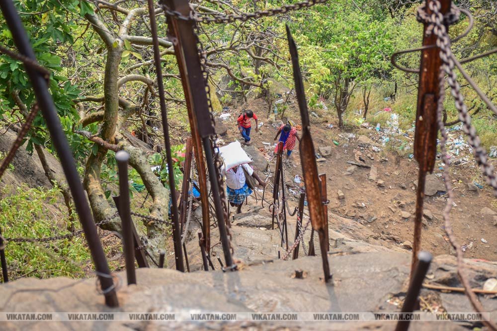 4500 அடி உயரம்; ஆகாயத்தில் ஓர் ஆலயம்! பர்வதமலை என்னும் அதிசயம்; மலைப்பாதையில் ஓர் திரில் பயணம்.. சிறப்பு படத்தொகுப்பு !! படங்கள் : சி.சுரேஷ்குமார் 4500 அடி உயரம்; ஆகாயத்தில் ஓர் ஆலயம்! பர்வதமலை என்னும் அதிசயம்; மலைப்பாதையில் ஓர் திரில் பயணம்.. சிறப்பு படத்தொகுப்பு !! படங்கள் : சி.சுரேஷ்குமார்