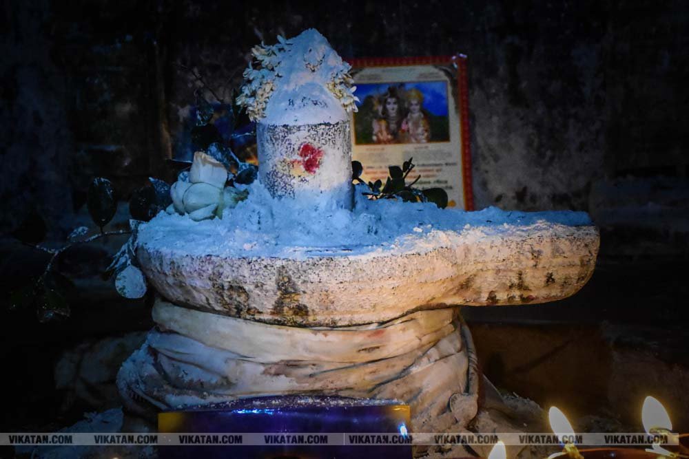 4500 அடி உயரம்; ஆகாயத்தில் ஓர் ஆலயம்! பர்வதமலை என்னும் அதிசயம்; மலைப்பாதையில் ஓர் திரில் பயணம்.. சிறப்பு படத்தொகுப்பு !! படங்கள் : சி.சுரேஷ்குமார் 4500 அடி உயரம்; ஆகாயத்தில் ஓர் ஆலயம்! பர்வதமலை என்னும் அதிசயம்; மலைப்பாதையில் ஓர் திரில் பயணம்.. சிறப்பு படத்தொகுப்பு !! படங்கள் : சி.சுரேஷ்குமார்