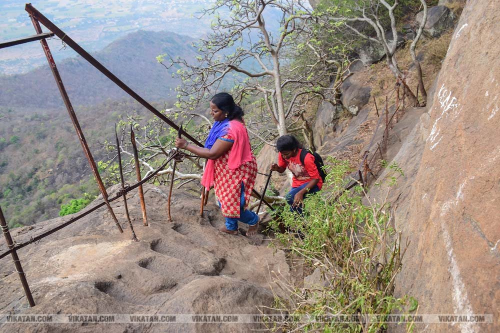 4500 அடி உயரம்; ஆகாயத்தில் ஓர் ஆலயம்! பர்வதமலை என்னும் அதிசயம்; மலைப்பாதையில் ஓர் திரில் பயணம்.. சிறப்பு படத்தொகுப்பு !! படங்கள் : சி.சுரேஷ்குமார் 4500 அடி உயரம்; ஆகாயத்தில் ஓர் ஆலயம்! பர்வதமலை என்னும் அதிசயம்; மலைப்பாதையில் ஓர் திரில் பயணம்.. சிறப்பு படத்தொகுப்பு !! படங்கள் : சி.சுரேஷ்குமார்