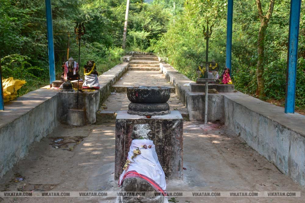 4500 அடி உயரம்; ஆகாயத்தில் ஓர் ஆலயம்! பர்வதமலை என்னும் அதிசயம்; மலைப்பாதையில் ஓர் திரில் பயணம்.. சிறப்பு படத்தொகுப்பு !! படங்கள் : சி.சுரேஷ்குமார் 4500 அடி உயரம்; ஆகாயத்தில் ஓர் ஆலயம்! பர்வதமலை என்னும் அதிசயம்; மலைப்பாதையில் ஓர் திரில் பயணம்.. சிறப்பு படத்தொகுப்பு !! படங்கள் : சி.சுரேஷ்குமார்