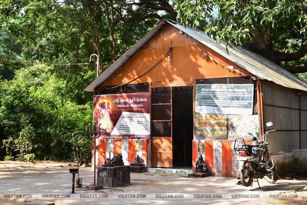 4500 அடி உயரம்; ஆகாயத்தில் ஓர் ஆலயம்! பர்வதமலை என்னும் அதிசயம்; மலைப்பாதையில் ஓர் திரில் பயணம்.. சிறப்பு படத்தொகுப்பு !! படங்கள் : சி.சுரேஷ்குமார் 4500 அடி உயரம்; ஆகாயத்தில் ஓர் ஆலயம்! பர்வதமலை என்னும் அதிசயம்; மலைப்பாதையில் ஓர் திரில் பயணம்.. சிறப்பு படத்தொகுப்பு !! படங்கள் : சி.சுரேஷ்குமார்
