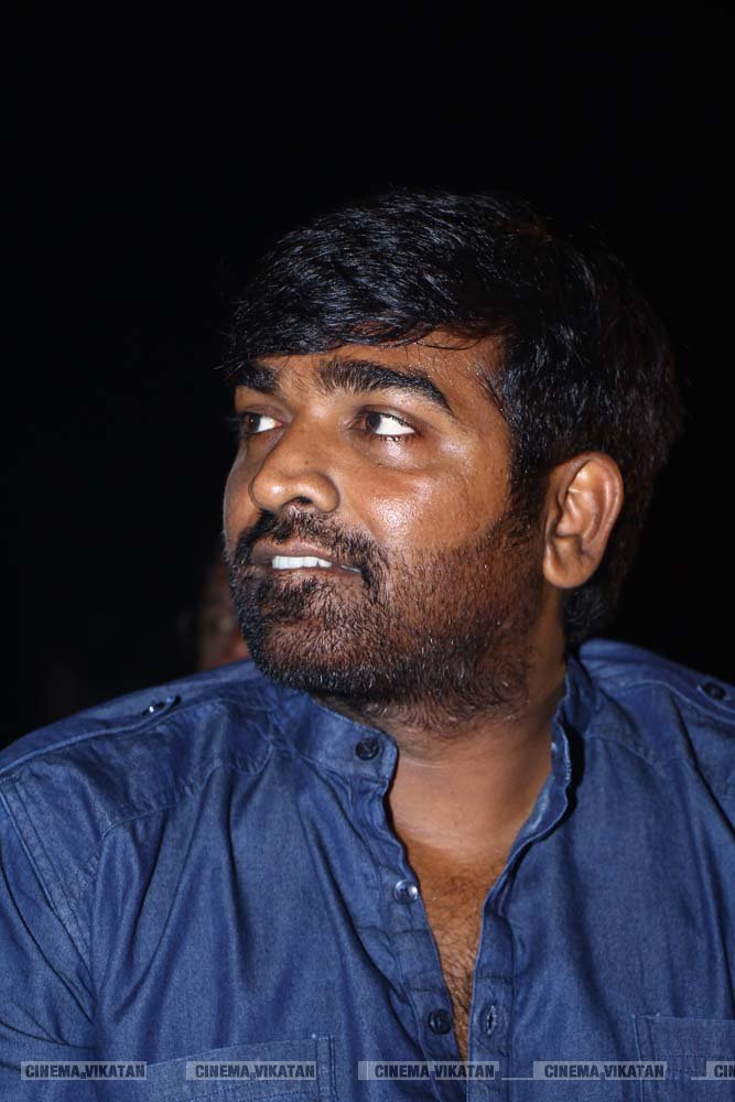 விஜய் சேதுபதி நடிக்கும் 'ஜுங்கா' ஆடியோ வெளியீட்டு விழா ஸ்டில்ஸ்... - ப.சரவணகுமார் விஜய் சேதுபதி நடிக்கும் 'ஜுங்கா' ஆடியோ வெளியீட்டு விழா ஸ்டில்ஸ்... - ப.சரவணகுமார்
