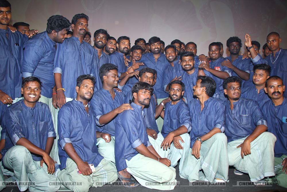 விஜய் சேதுபதி நடிக்கும் 'ஜுங்கா' ஆடியோ வெளியீட்டு விழா ஸ்டில்ஸ்... - ப.சரவணகுமார் விஜய் சேதுபதி நடிக்கும் 'ஜுங்கா' ஆடியோ வெளியீட்டு விழா ஸ்டில்ஸ்... - ப.சரவணகுமார்