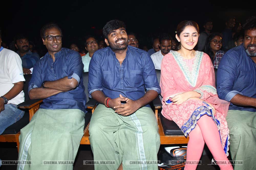 விஜய் சேதுபதி நடிக்கும் 'ஜுங்கா' ஆடியோ வெளியீட்டு விழா ஸ்டில்ஸ்... - ப.சரவணகுமார் விஜய் சேதுபதி நடிக்கும் 'ஜுங்கா' ஆடியோ வெளியீட்டு விழா ஸ்டில்ஸ்... - ப.சரவணகுமார்