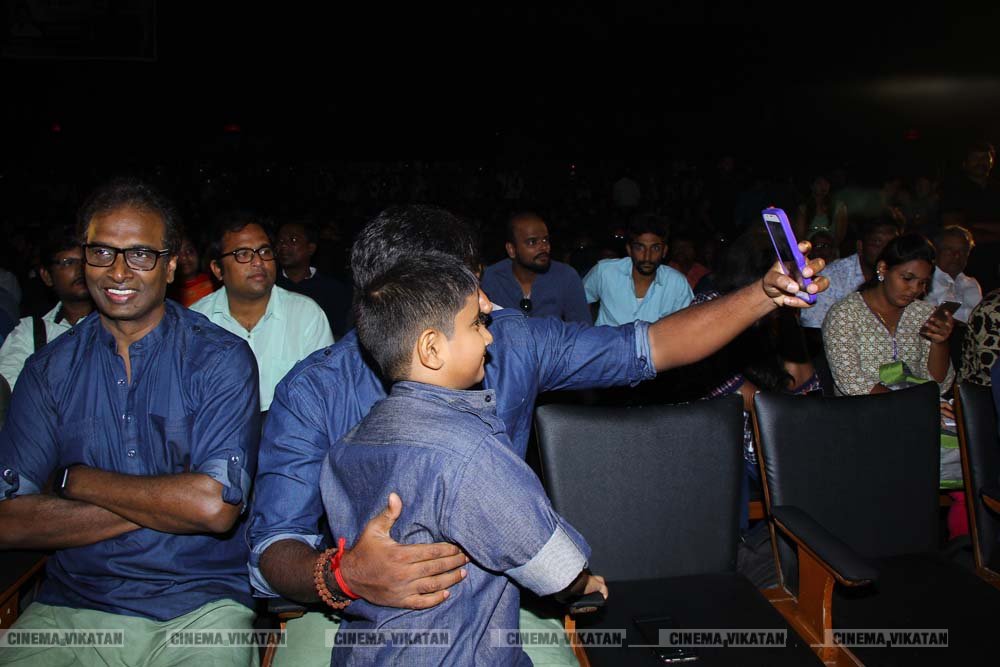 விஜய் சேதுபதி நடிக்கும் 'ஜுங்கா' ஆடியோ வெளியீட்டு விழா ஸ்டில்ஸ்... - ப.சரவணகுமார் விஜய் சேதுபதி நடிக்கும் 'ஜுங்கா' ஆடியோ வெளியீட்டு விழா ஸ்டில்ஸ்... - ப.சரவணகுமார்