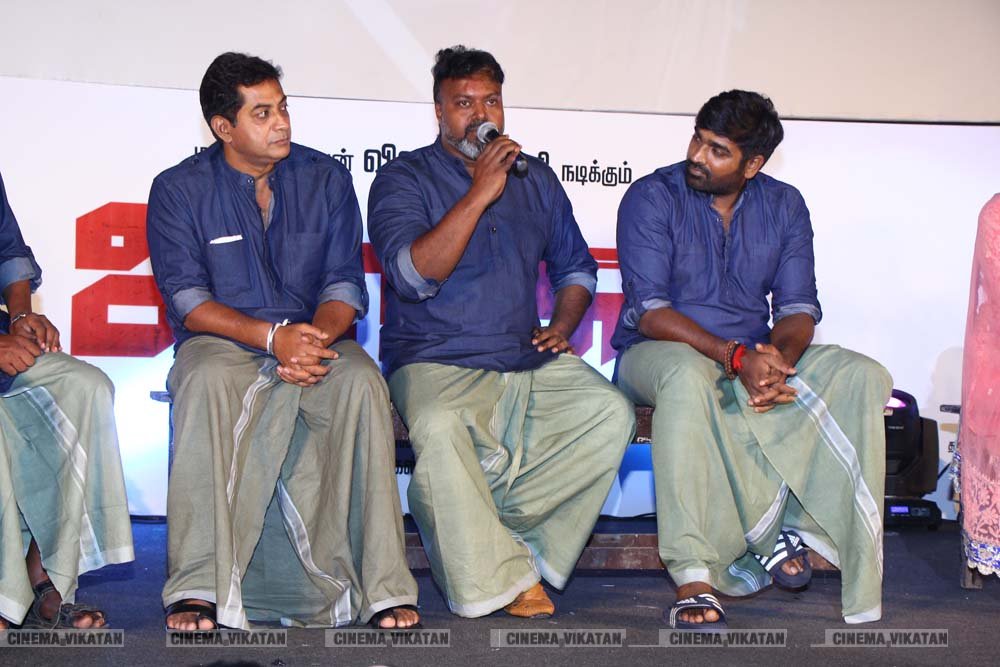 விஜய் சேதுபதி நடிக்கும் 'ஜுங்கா' ஆடியோ வெளியீட்டு விழா ஸ்டில்ஸ்... - ப.சரவணகுமார் விஜய் சேதுபதி நடிக்கும் 'ஜுங்கா' ஆடியோ வெளியீட்டு விழா ஸ்டில்ஸ்... - ப.சரவணகுமார்