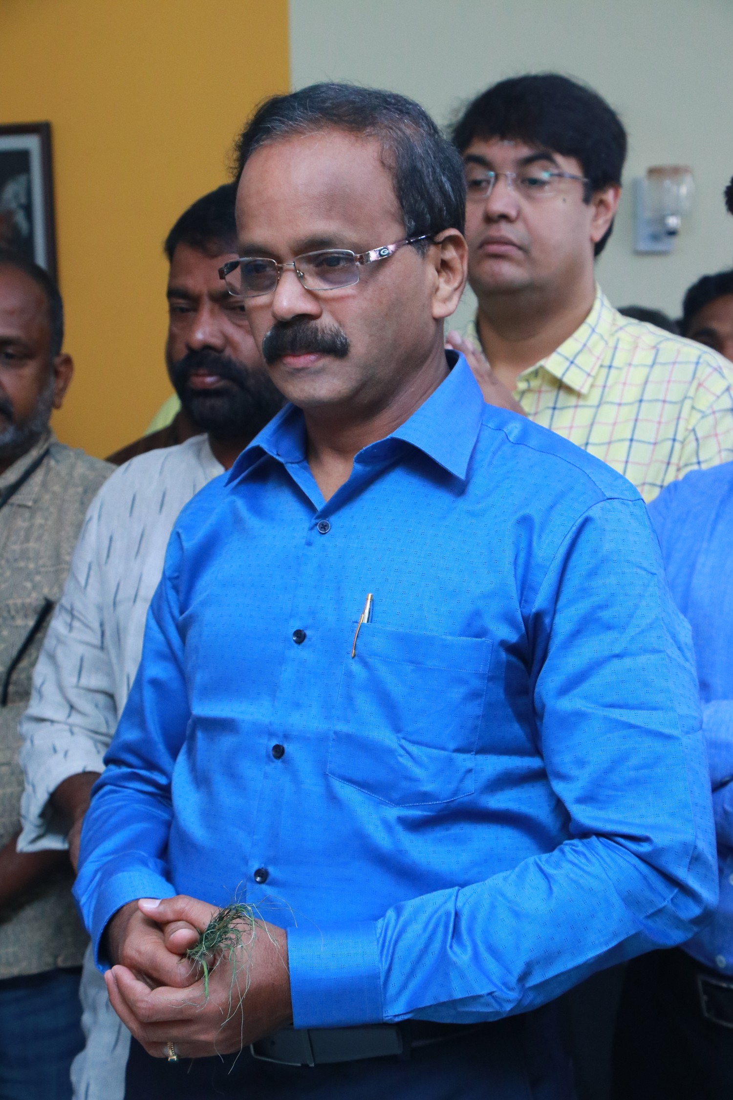 ஜோதிகா நடிக்கும் ’காற்றின் மொழி’ படத்தின் பூஜை..! ஜோதிகா நடிக்கும் ’காற்றின் மொழி’ படத்தின் பூஜை..!