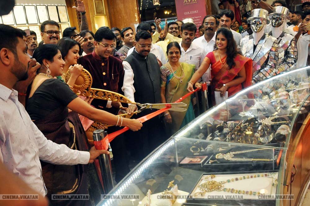 கீர்த்தி சுரேஷ் லேட்டஸ்ட் ஸ்டில்ஸ் - க.தனசேகரன் கீர்த்தி சுரேஷ் லேட்டஸ்ட் ஸ்டில்ஸ் - க.தனசேகரன்