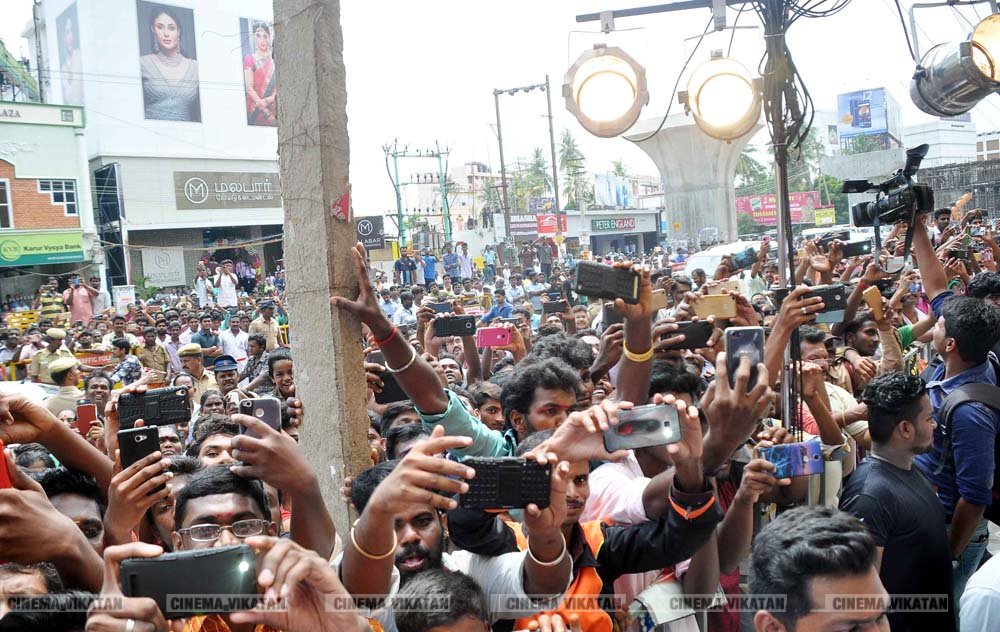 கீர்த்தி சுரேஷ் லேட்டஸ்ட் ஸ்டில்ஸ் - க.தனசேகரன் கீர்த்தி சுரேஷ் லேட்டஸ்ட் ஸ்டில்ஸ் - க.தனசேகரன்