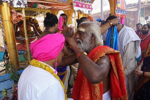 காசி விஸ்வநாதர் கோயிலுக்கு 239 ஆண்டுகளுக்குப் பின் கும்பாபிஷேகம்... தமிழரின் முயற்சி! #KashiVishwanathTemple காசி விஸ்வநாதர் கோயிலுக்கு 239 ஆண்டுகளுக்குப் பின் கும்பாபிஷேகம்... தமிழரின் முயற்சி! #KashiVishwanathTemple