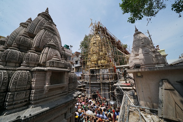 காசி விஸ்வநாதர் கோயிலுக்கு 239 ஆண்டுகளுக்குப் பின் கும்பாபிஷேகம்... தமிழரின் முயற்சி! #KashiVishwanathTemple காசி விஸ்வநாதர் கோயிலுக்கு 239 ஆண்டுகளுக்குப் பின் கும்பாபிஷேகம்... தமிழரின் முயற்சி! #KashiVishwanathTemple