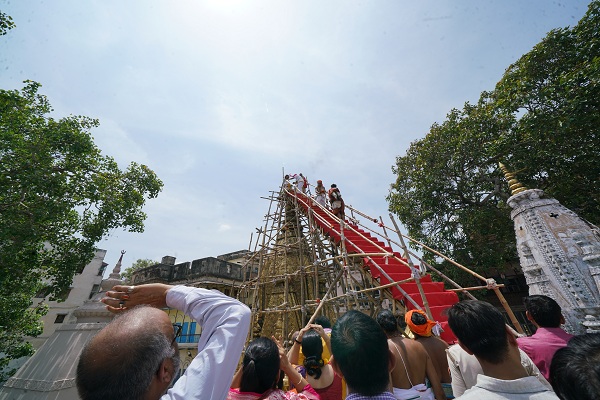 காசி விஸ்வநாதர் கோயிலுக்கு 239 ஆண்டுகளுக்குப் பின் கும்பாபிஷேகம்... தமிழரின் முயற்சி! #KashiVishwanathTemple காசி விஸ்வநாதர் கோயிலுக்கு 239 ஆண்டுகளுக்குப் பின் கும்பாபிஷேகம்... தமிழரின் முயற்சி! #KashiVishwanathTemple