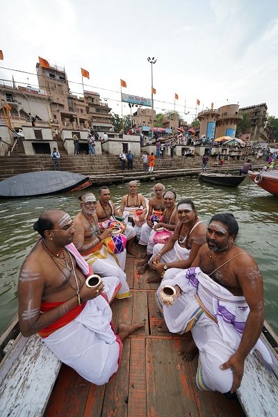 காசி விஸ்வநாதர் கோயிலுக்கு 239 ஆண்டுகளுக்குப் பின் கும்பாபிஷேகம்... தமிழரின் முயற்சி! #KashiVishwanathTemple காசி விஸ்வநாதர் கோயிலுக்கு 239 ஆண்டுகளுக்குப் பின் கும்பாபிஷேகம்... தமிழரின் முயற்சி! #KashiVishwanathTemple