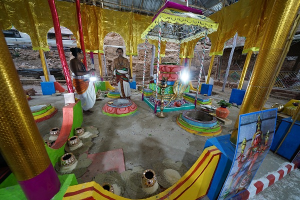 காசி விஸ்வநாதர் கோயிலுக்கு 239 ஆண்டுகளுக்குப் பின் கும்பாபிஷேகம்... தமிழரின் முயற்சி! #KashiVishwanathTemple காசி விஸ்வநாதர் கோயிலுக்கு 239 ஆண்டுகளுக்குப் பின் கும்பாபிஷேகம்... தமிழரின் முயற்சி! #KashiVishwanathTemple