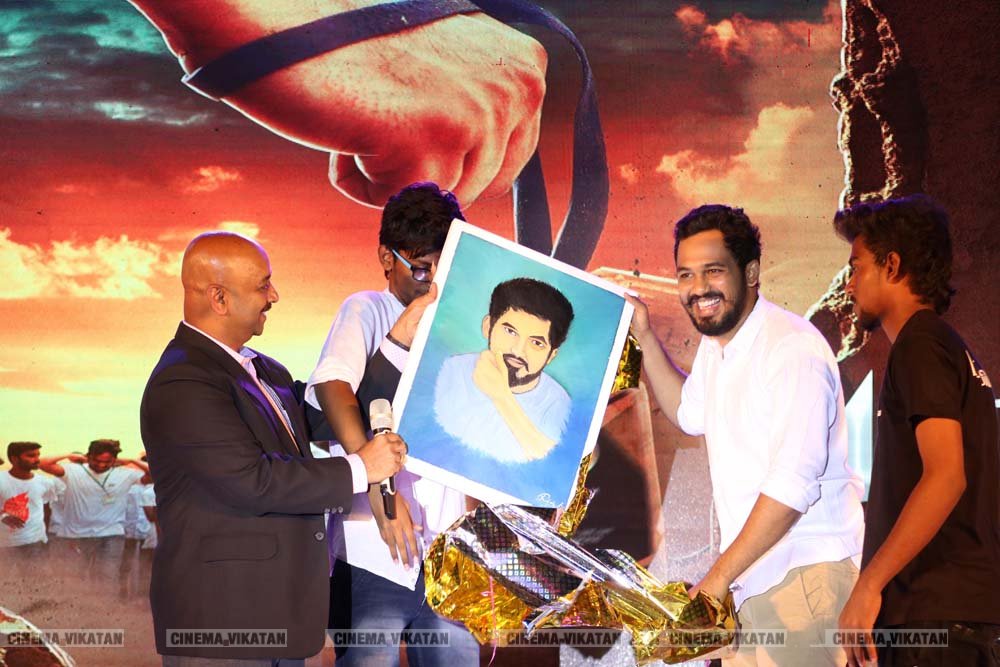 மதுரையில் நடந்த ’மாணவன்’ ஆல்பம் வெளியீட்டு விழா..! - படங்கள் - மா.ச.புவனேஷ்வர் மதுரையில் நடந்த ’மாணவன்’ ஆல்பம் வெளியீட்டு விழா..! - படங்கள் - மா.ச.புவனேஷ்வர்