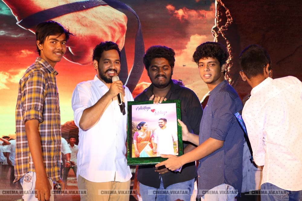 மதுரையில் நடந்த ’மாணவன்’ ஆல்பம் வெளியீட்டு விழா..! - படங்கள் - மா.ச.புவனேஷ்வர் மதுரையில் நடந்த ’மாணவன்’ ஆல்பம் வெளியீட்டு விழா..! - படங்கள் - மா.ச.புவனேஷ்வர்