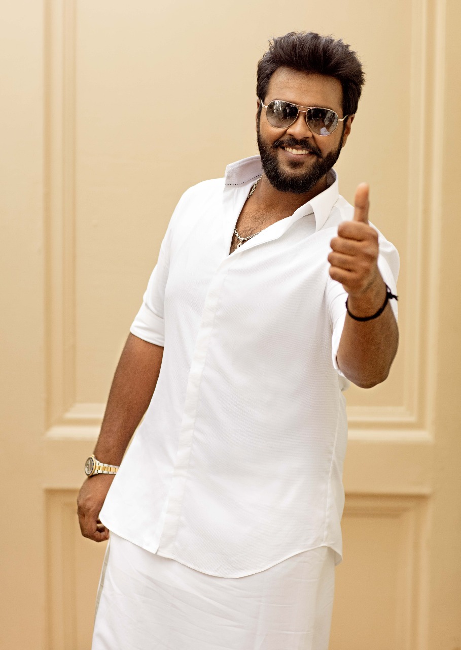 விஜயகாந்தின் இளைய மகன் சண்முகபாண்டியனின் லேட்டஸ்ட் போட்டோஷூட் ஸ்டில்ஸ்..! விஜயகாந்தின் இளைய மகன் சண்முகபாண்டியனின் லேட்டஸ்ட் போட்டோஷூட் ஸ்டில்ஸ்..!