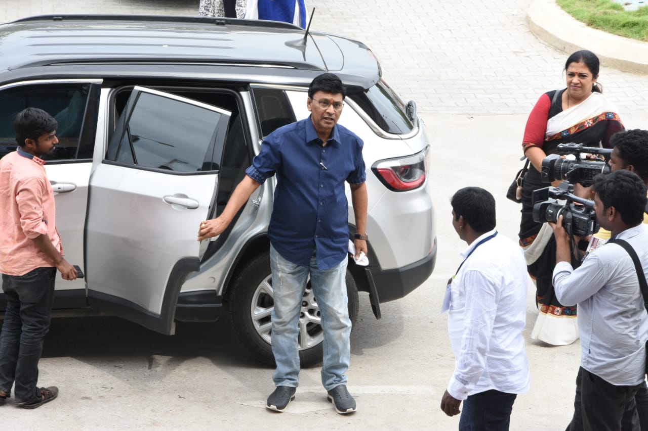 திரைப்பிரபலங்கள் பங்கேற்ற தென்னிந்திய நடிகர் சங்க 65ம் ஆண்டு பேரவைக் கூட்டம்... படங்கள்: வி.ஶ்ரீனிவாசுலு திரைப்பிரபலங்கள் பங்கேற்ற தென்னிந்திய நடிகர் சங்க 65ம் ஆண்டு பேரவைக் கூட்டம்... படங்கள்: வி.ஶ்ரீனிவாசுலு