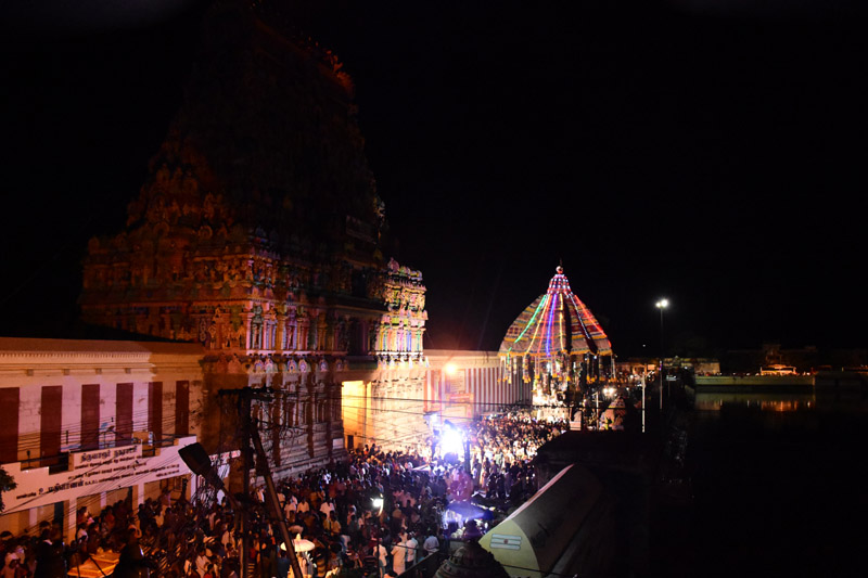 திருவாரூர் தியாகராஜர் கோயில் கமலாம்பாள் சுவாமி ஆடிப்பூரம் தேரோட்டம் படங்கள்: ர.கண்ணன் திருவாரூர் தியாகராஜர் கோயில் கமலாம்பாள் சுவாமி ஆடிப்பூரம் தேரோட்டம் படங்கள்: ர.கண்ணன்