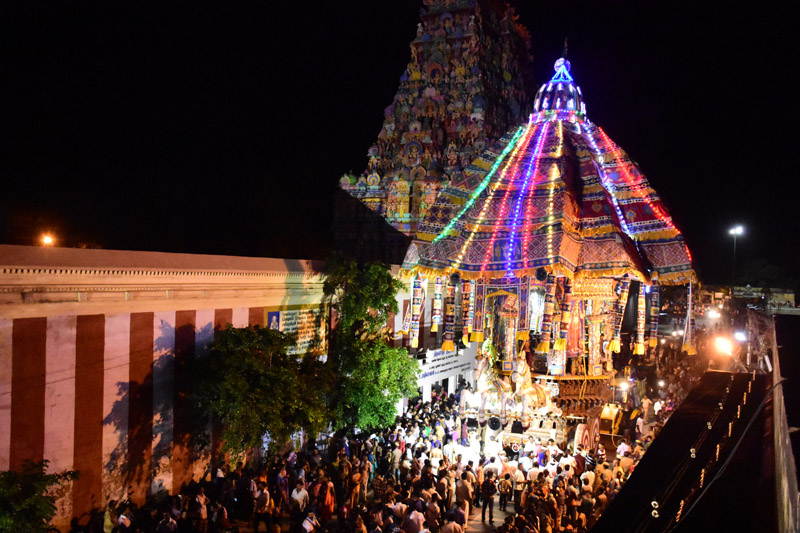 திருவாரூர் தியாகராஜர் கோயில் கமலாம்பாள் சுவாமி ஆடிப்பூரம் தேரோட்டம் படங்கள்: ர.கண்ணன் திருவாரூர் தியாகராஜர் கோயில் கமலாம்பாள் சுவாமி ஆடிப்பூரம் தேரோட்டம் படங்கள்: ர.கண்ணன்