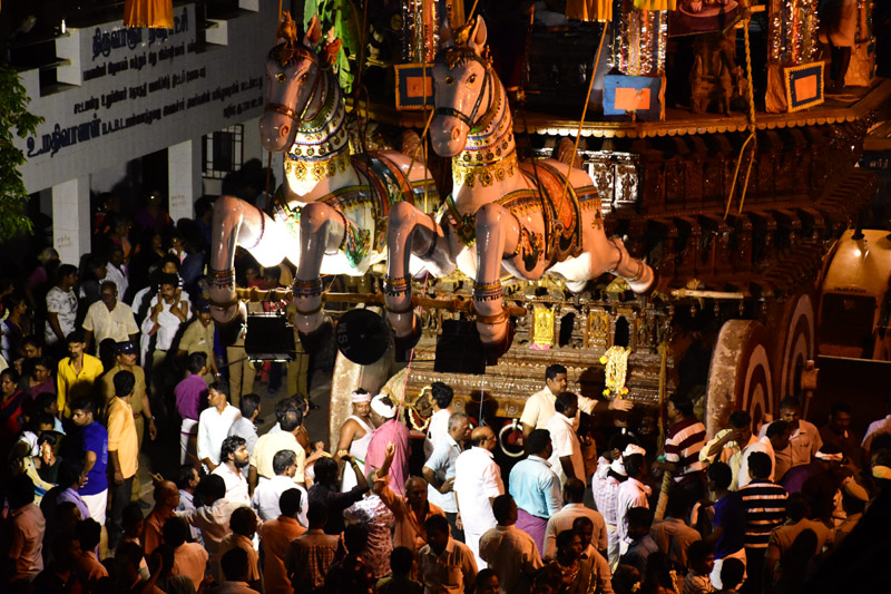 திருவாரூர் தியாகராஜர் கோயில் கமலாம்பாள் சுவாமி ஆடிப்பூரம் தேரோட்டம் படங்கள்: ர.கண்ணன் திருவாரூர் தியாகராஜர் கோயில் கமலாம்பாள் சுவாமி ஆடிப்பூரம் தேரோட்டம் படங்கள்: ர.கண்ணன்