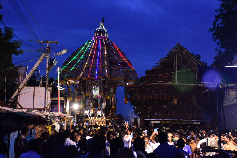 திருவாரூர் தியாகராஜர் கோயில் கமலாம்பாள் சுவாமி ஆடிப்பூரம் தேரோட்டம் படங்கள்: ர.கண்ணன் திருவாரூர் தியாகராஜர் கோயில் கமலாம்பாள் சுவாமி ஆடிப்பூரம் தேரோட்டம் படங்கள்: ர.கண்ணன்