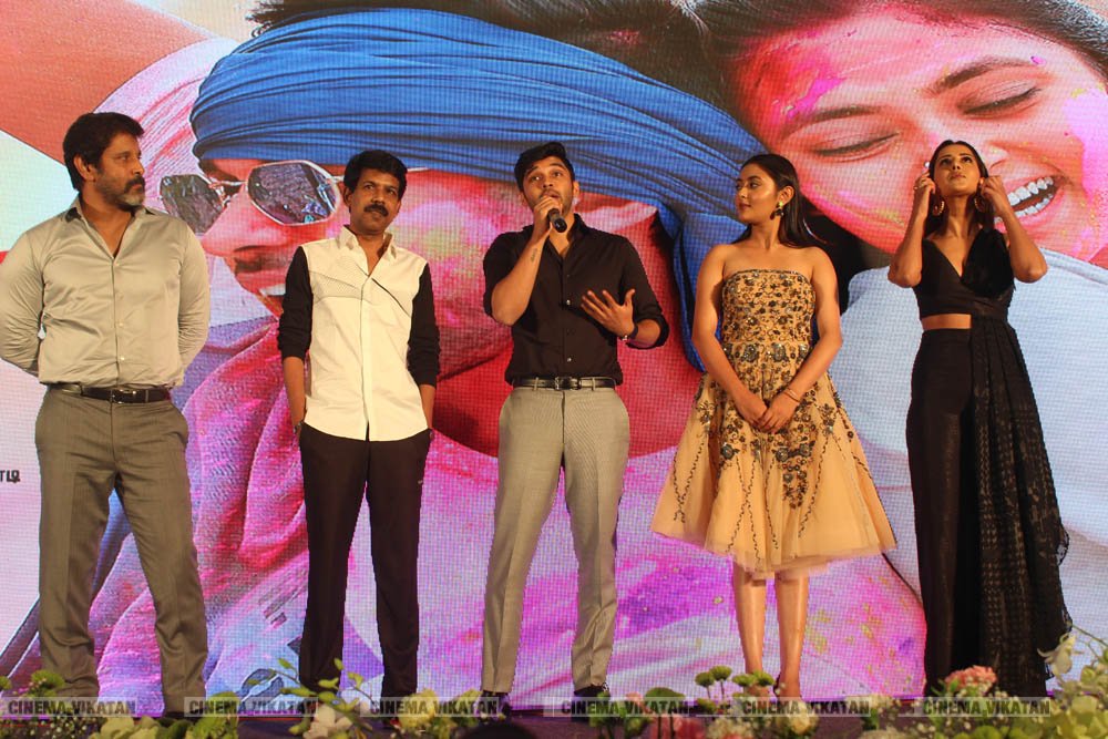 துருவ் விக்ரமின் பிறந்தநாள் கொண்டாட்டத்தோடு துவங்கிய ’வர்மா’ பட விழா..! - படங்கள்: ஆ.வள்ளி செளத்திரி துருவ் விக்ரமின் பிறந்தநாள் கொண்டாட்டத்தோடு துவங்கிய ’வர்மா’ பட விழா..! - படங்கள்: ஆ.வள்ளி செளத்திரி