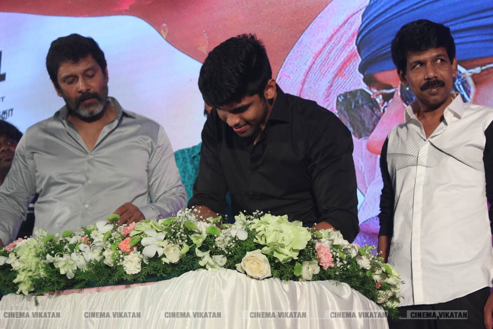 துருவ் விக்ரமின் பிறந்தநாள் கொண்டாட்டத்தோடு துவங்கிய ’வர்மா’ பட விழா..! - படங்கள்: ஆ.வள்ளி செளத்திரி துருவ் விக்ரமின் பிறந்தநாள் கொண்டாட்டத்தோடு துவங்கிய ’வர்மா’ பட விழா..! - படங்கள்: ஆ.வள்ளி செளத்திரி