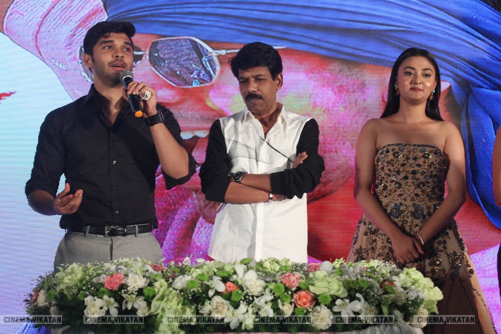 துருவ் விக்ரமின் பிறந்தநாள் கொண்டாட்டத்தோடு துவங்கிய ’வர்மா’ பட விழா..! - படங்கள்: ஆ.வள்ளி செளத்திரி துருவ் விக்ரமின் பிறந்தநாள் கொண்டாட்டத்தோடு துவங்கிய ’வர்மா’ பட விழா..! - படங்கள்: ஆ.வள்ளி செளத்திரி